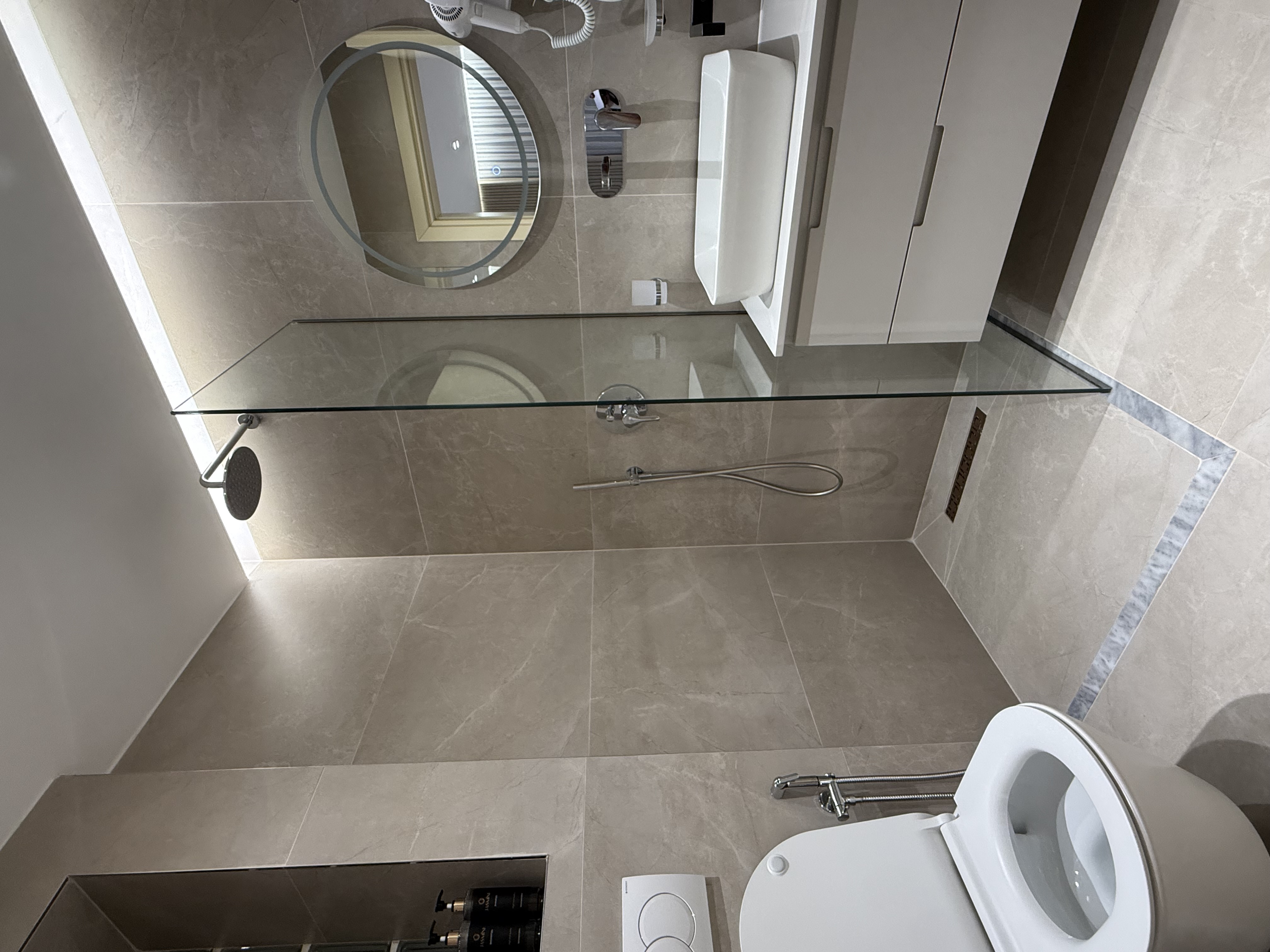 Modern guest room at GM Residence